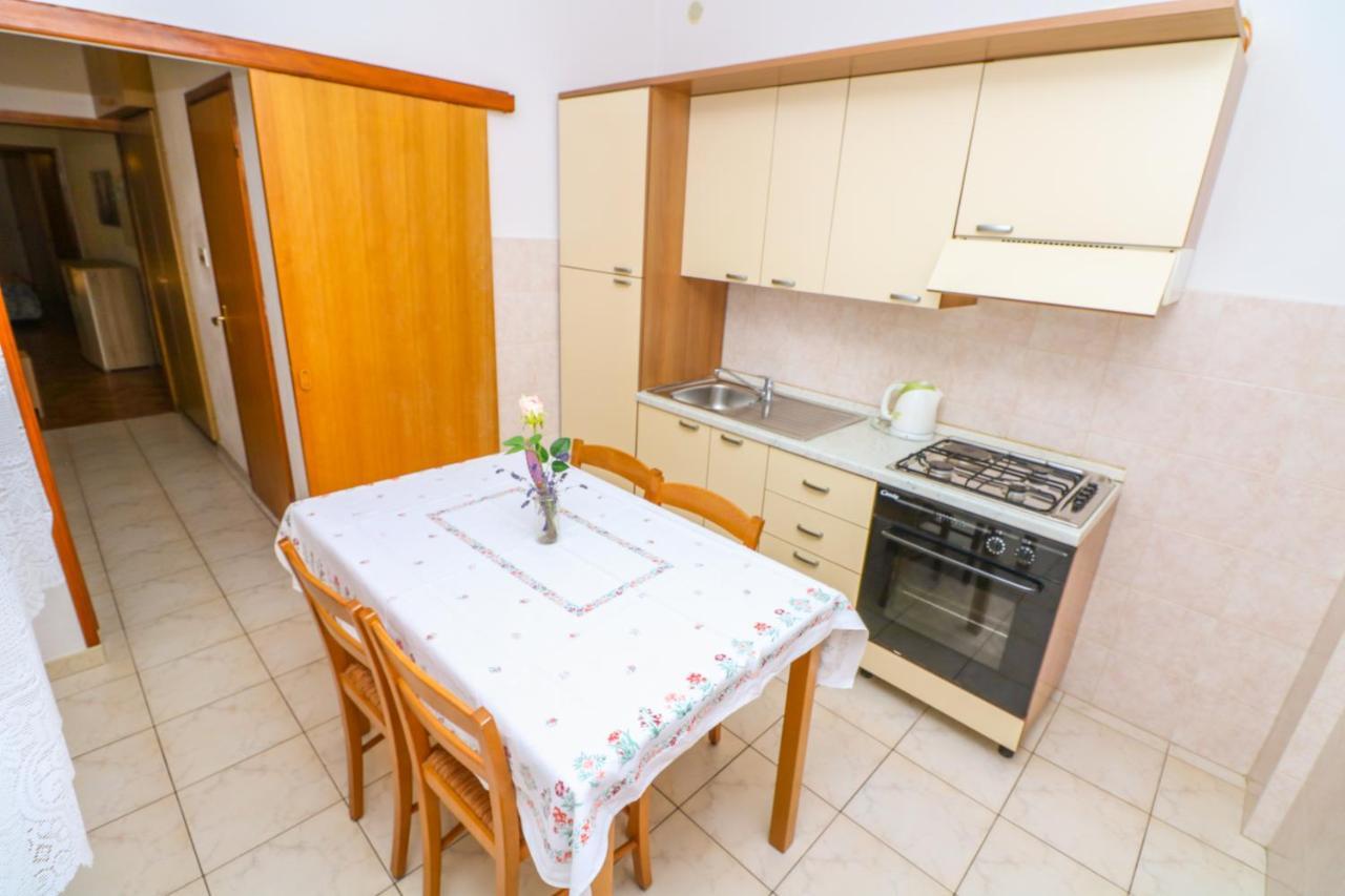 באסקה Apartment Marulic In Old Town מראה חיצוני תמונה