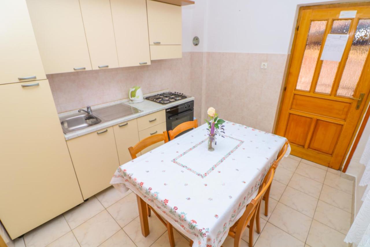 באסקה Apartment Marulic In Old Town מראה חיצוני תמונה