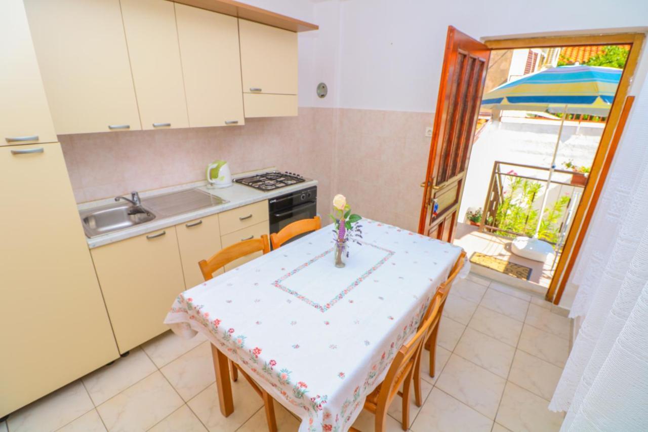באסקה Apartment Marulic In Old Town מראה חיצוני תמונה